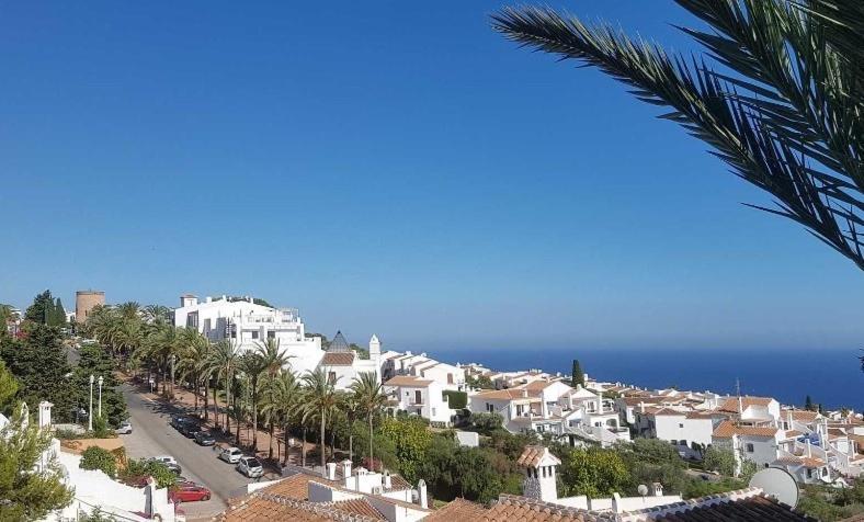 Beautiful Apartment With Amazing Sea View Nerja Dış mekan fotoğraf